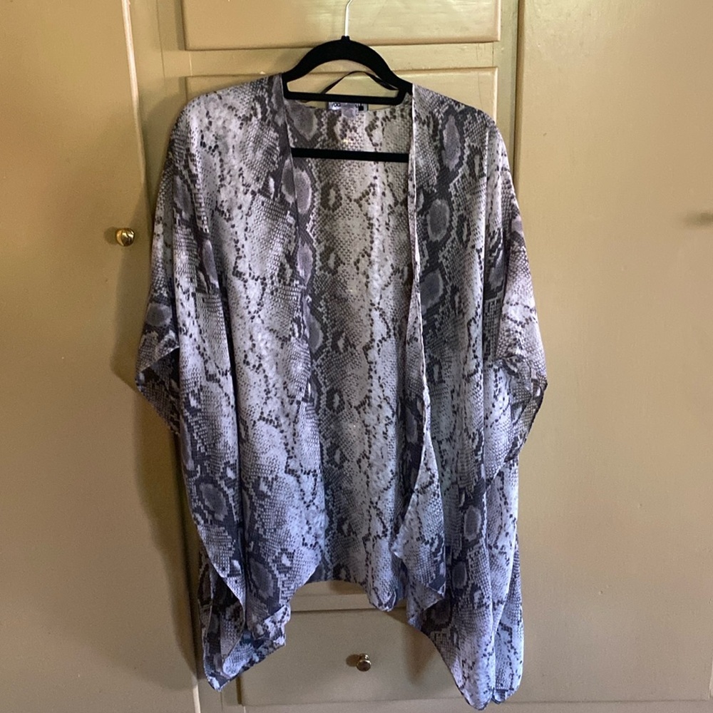 Accessory St  Shawl/Wrap - OS